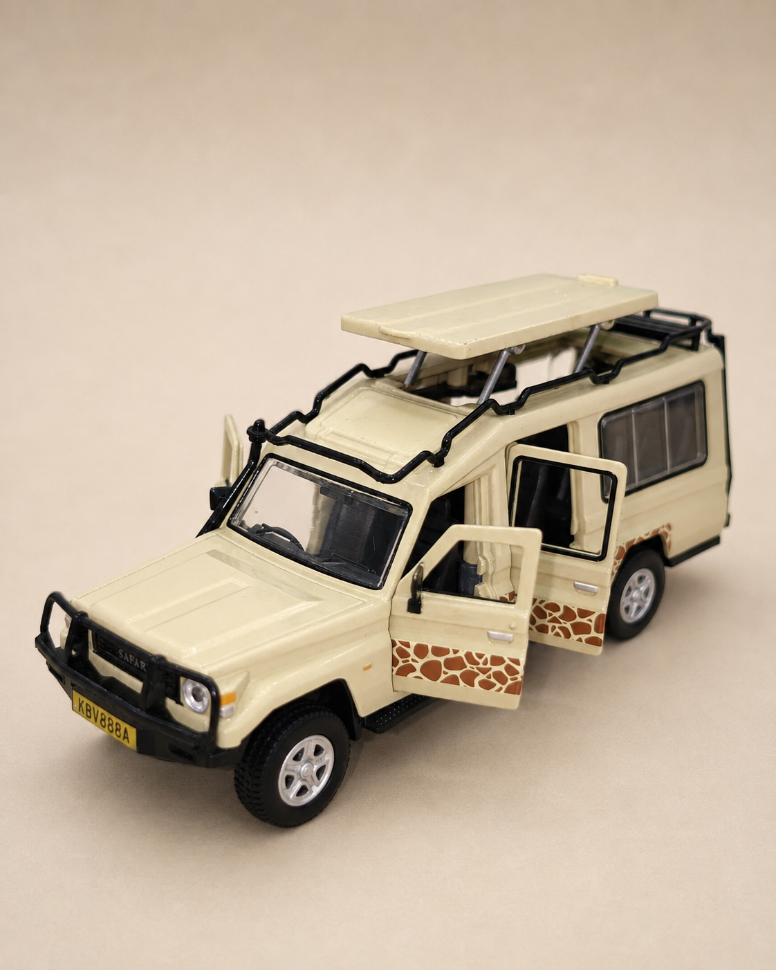 Pop-up Giraffe 1:40 African safari vehicle model