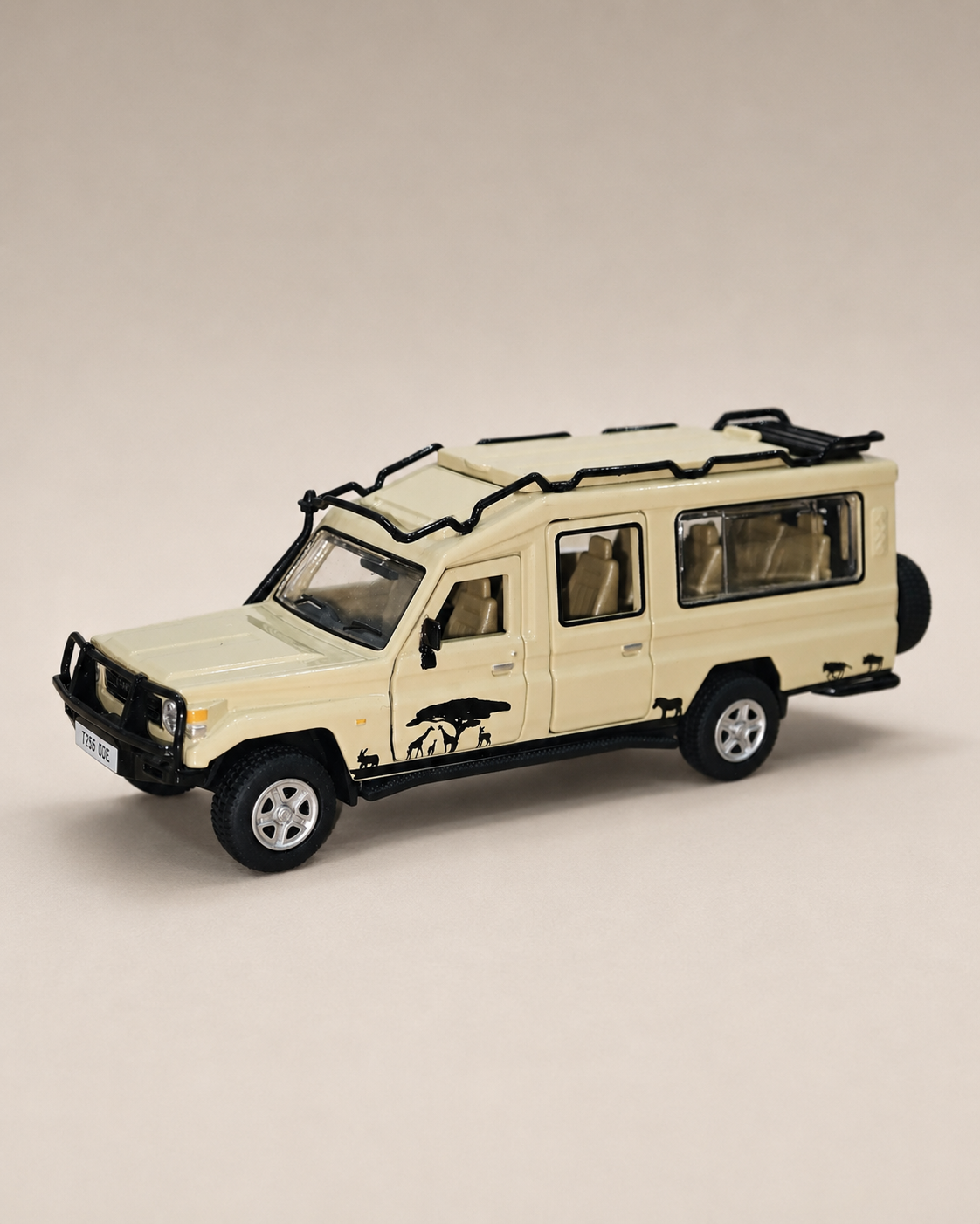 Pop-up Tanzania Beige 1:40 African safari vehicle model